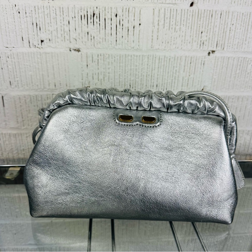 BENE Carter Cloud Clutch in Metallic Silver